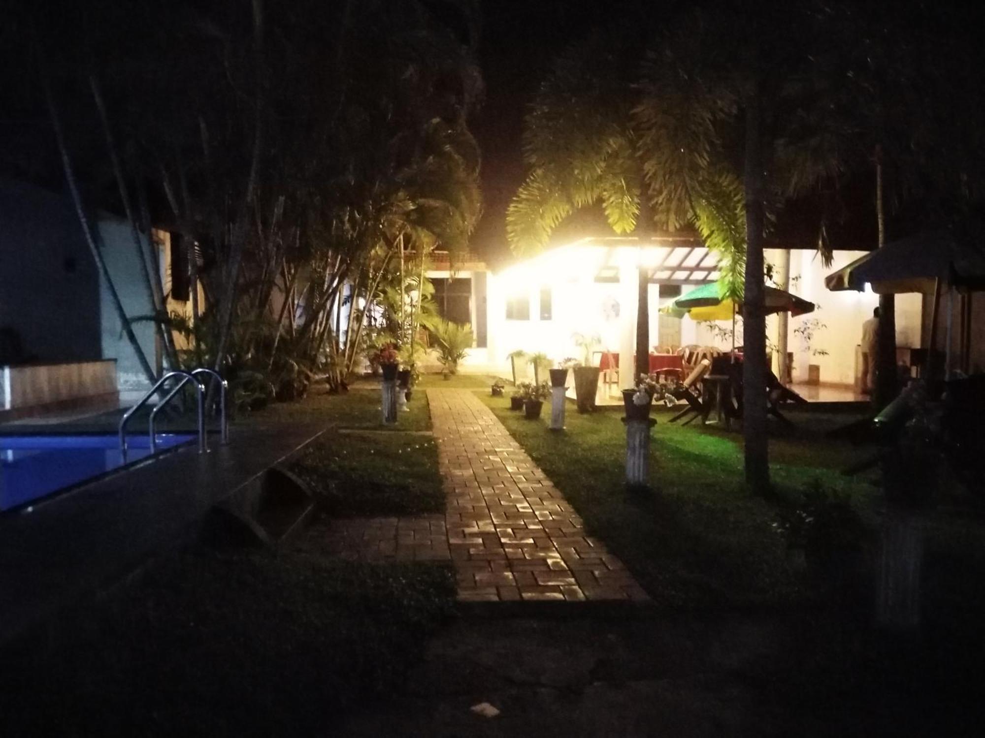 Blue Bell Hotel Negombo Luaran gambar