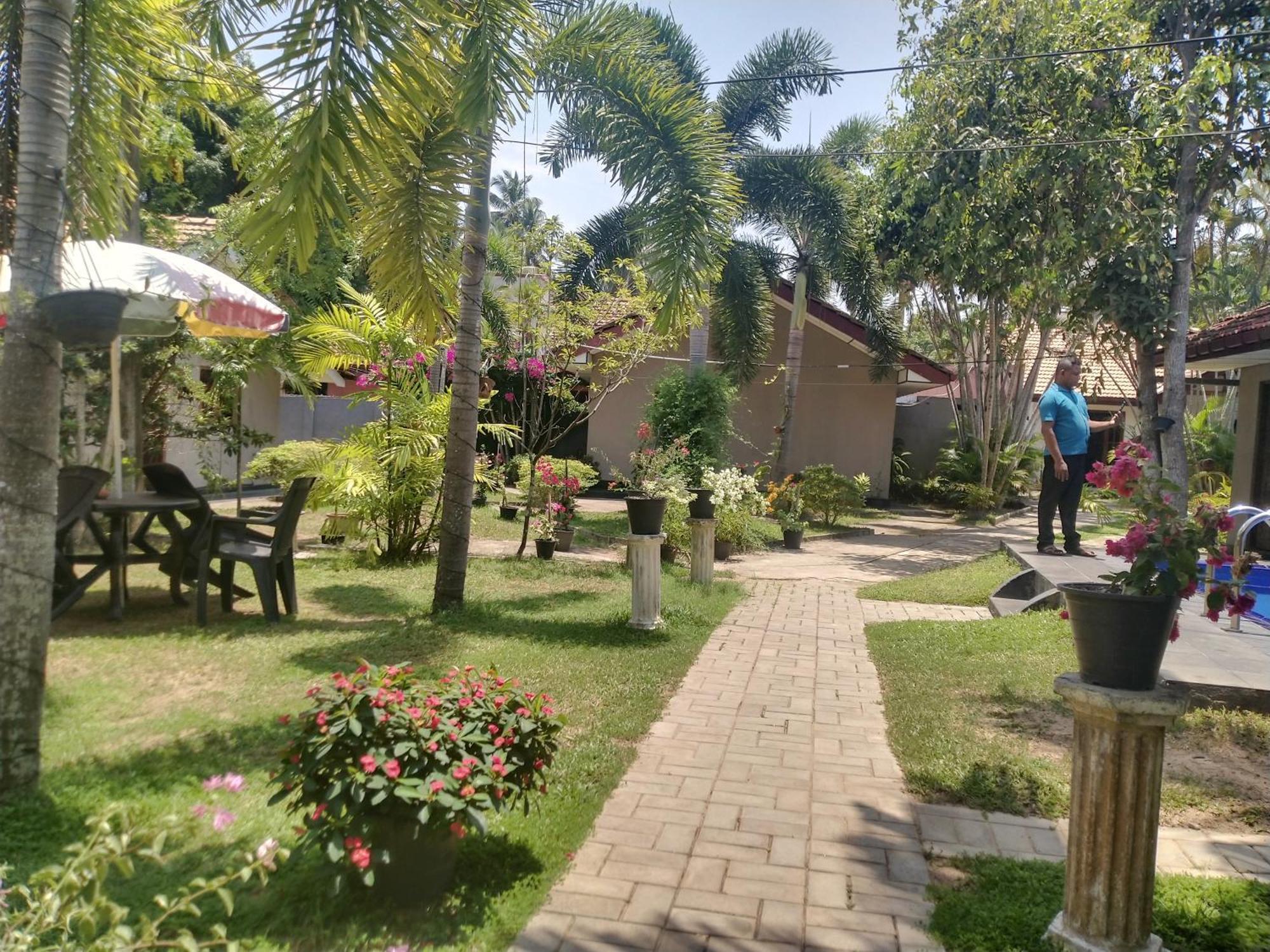 Blue Bell Hotel Negombo Luaran gambar
